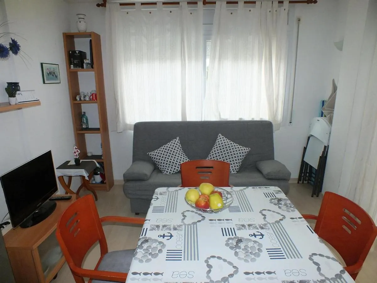 Apartamento Con Piscina Comunitaria Y Parking En Roses, Cerca De Playa Y Actividades - Es-204-15